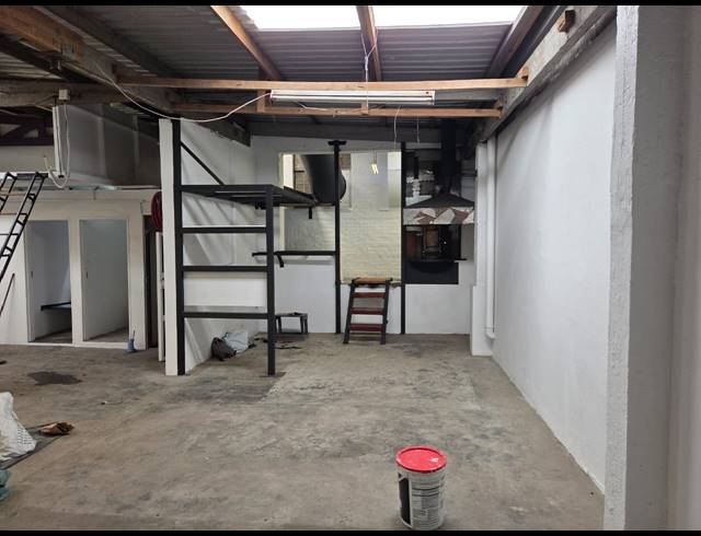 Business property to rent in SALT RIVER